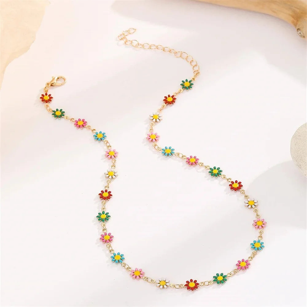 Little Flower Gold-Plated Necklace (This delicate little flower adds a touch of elegance to any outfit)