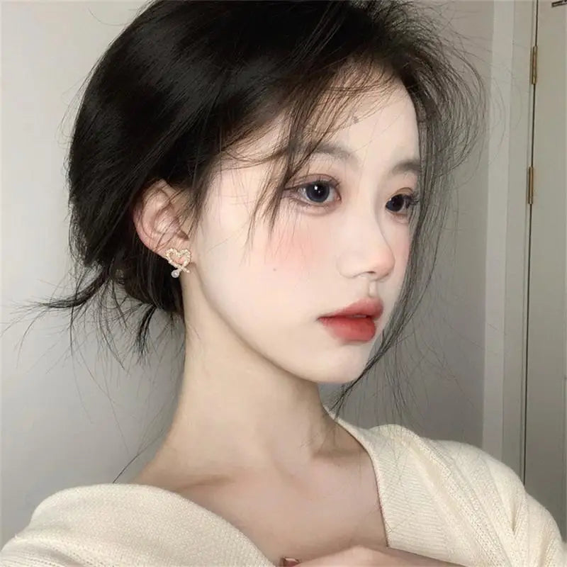 Cute Crystal Pearl Heart Shaped Stud Earrings For Women 2024 Korean Fashion Personality All-match Jewelry Wedding Accessories